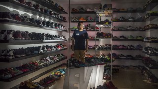 Sneaker Fans Worldwide with Ipamevil in Indonesia
